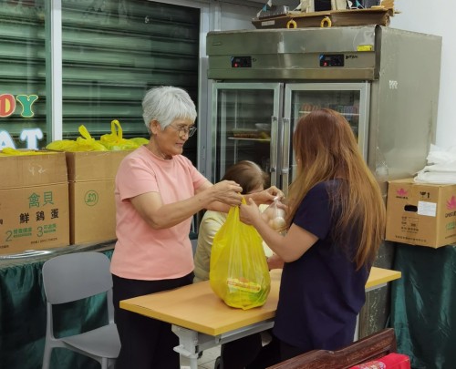 PCFM and Oxfam Confederation Unite to Deliver Relief Packs to Migrant Community in Macau