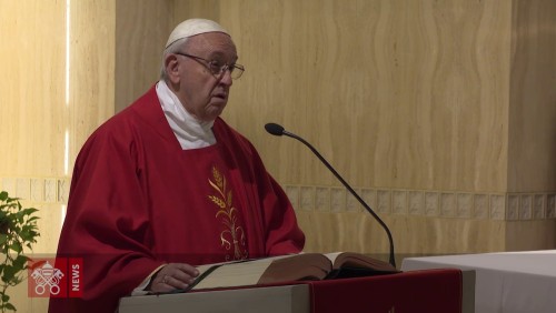 Papa: evangelizar é coragem, não atitude empresarial