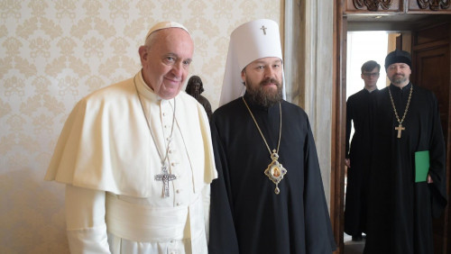 Hilarion com o Papa: trabalhando juntos para proteger os cristãos