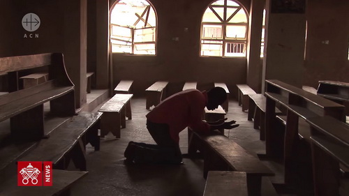 Cristãos perseguidos - imagens de Ajuda à Igreja que Sofre