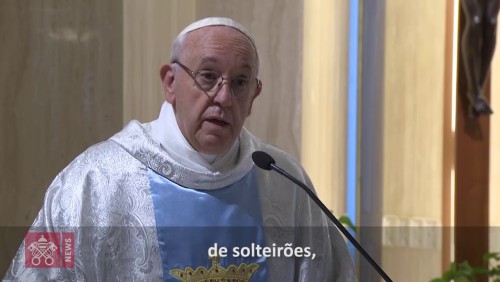 Papa: a Igreja é mulher e mãe, como Maria