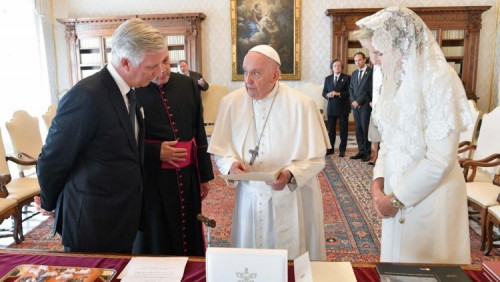 教宗接見比利時國王菲利普及王后馬蒂爾德