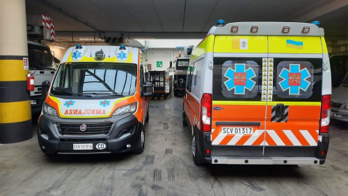克拉耶夫斯基樞機將第二輛救護車送往烏克蘭